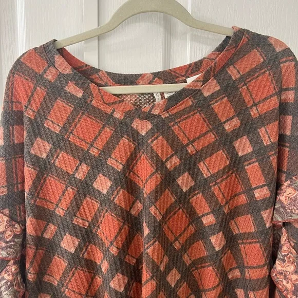 Cato Long Sleeve Plaid Blouse - Picture 4 of 7